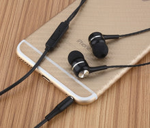 Load image into Gallery viewer, Wired Super Bass Earphone